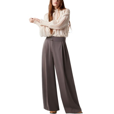 Pleated detail wide-leg casual trousers for women